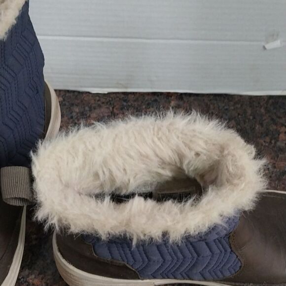 MERRELL Women's Quilted "Warm"  Blue and Brown Boots...SIZE 7...EUC - Picture 2 of 8